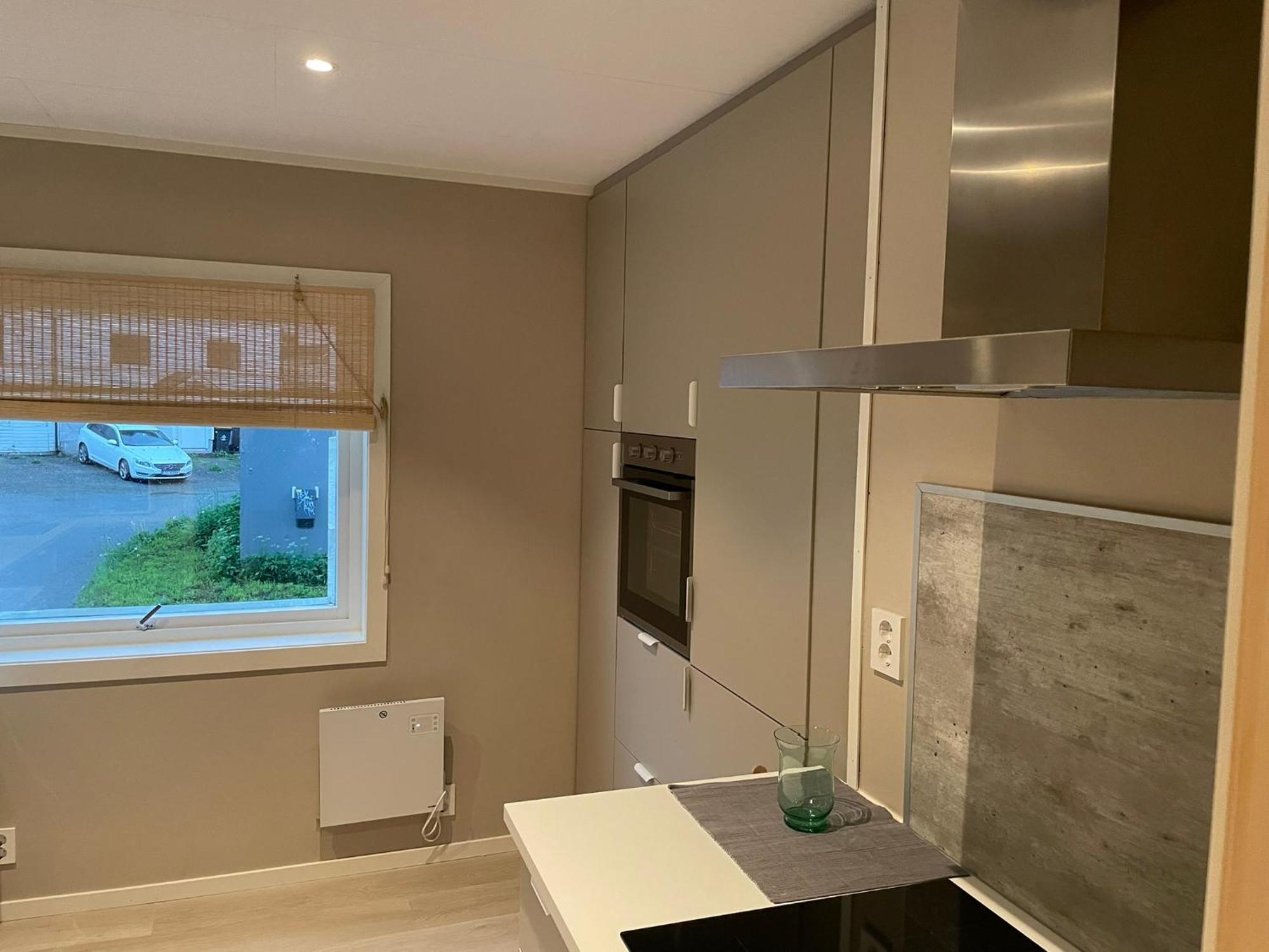 Centrally Located Apartment In Classic Townhouse Tromsø Buitenkant foto